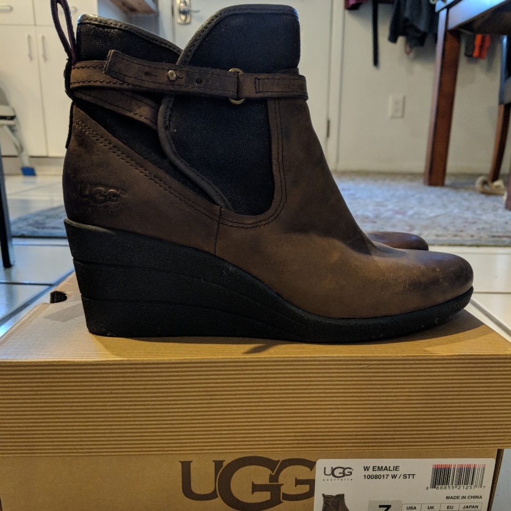 Ugg Brown Waterproof Ankle Bootie